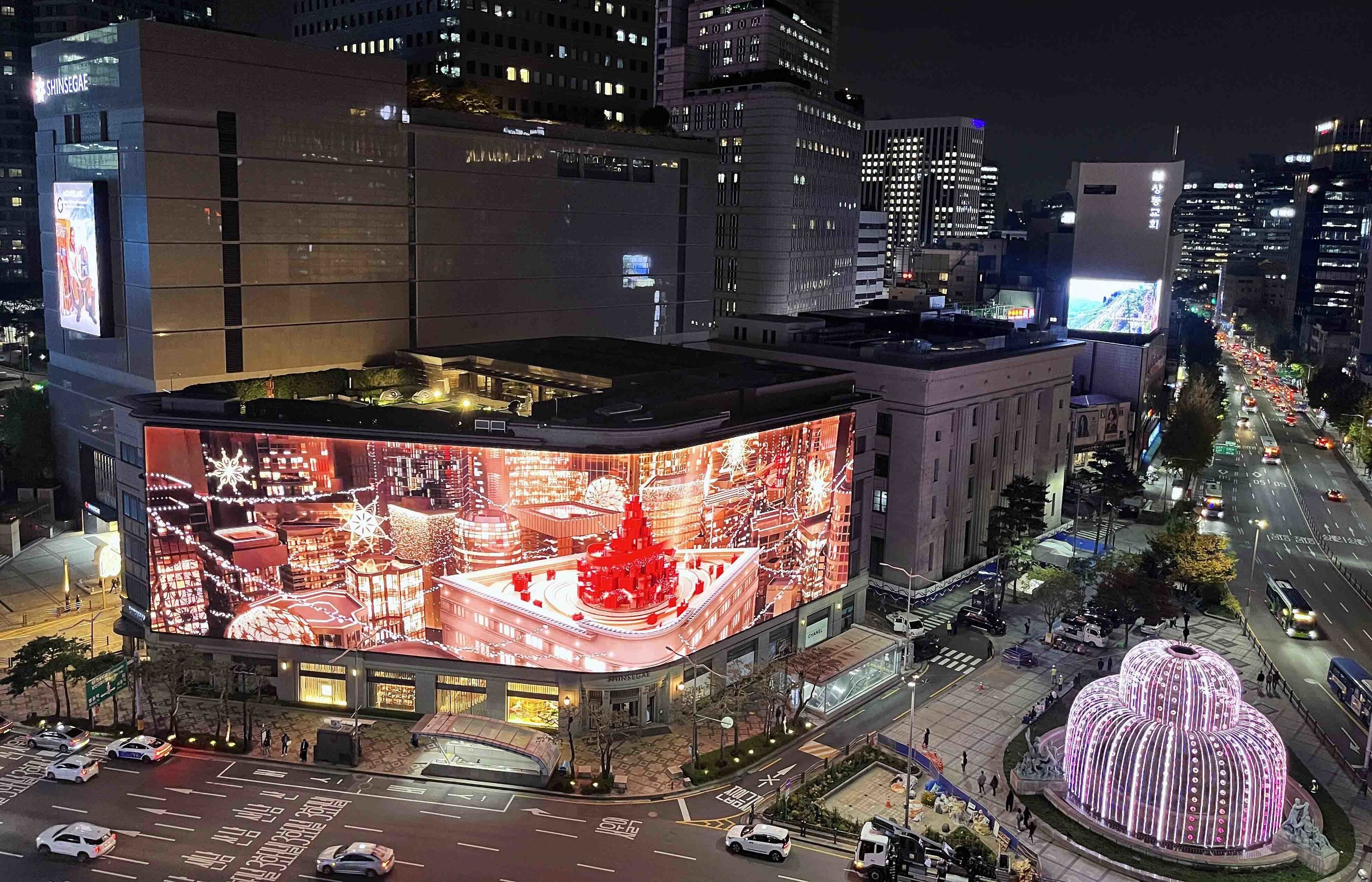 Shinsegae spreads Christmas magic to the world with a new global landmark 'Shinsegae Square'