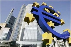 ecb intervenes in bond markets presses politicians to act