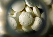 Aspirin sharply reduces cancer risk: study