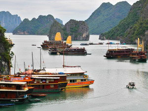 ha long bay takes 2nd place in top 10 best boat journeys