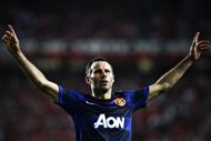 Giggs leads way for resurgent United on Boxing Day