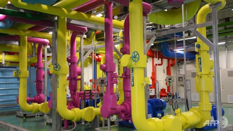 google opens first data centres in asia