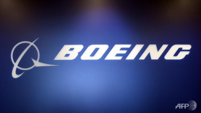 boeing sets 10b share buyback hikes dividend