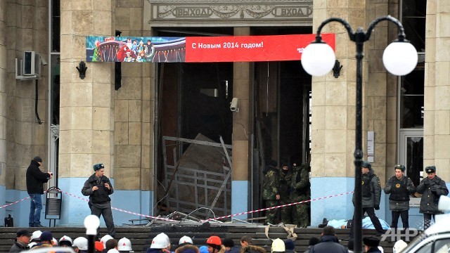 suicide bomber kills 16 at russia train station