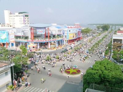 tien giang pledges investment incentives