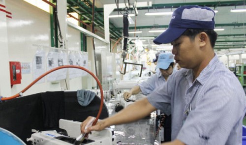 vietnam targets 62 gdp growth in 2015 premier