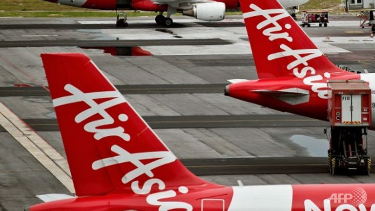 airasia shares lose 7 in malaysia after jet disappears