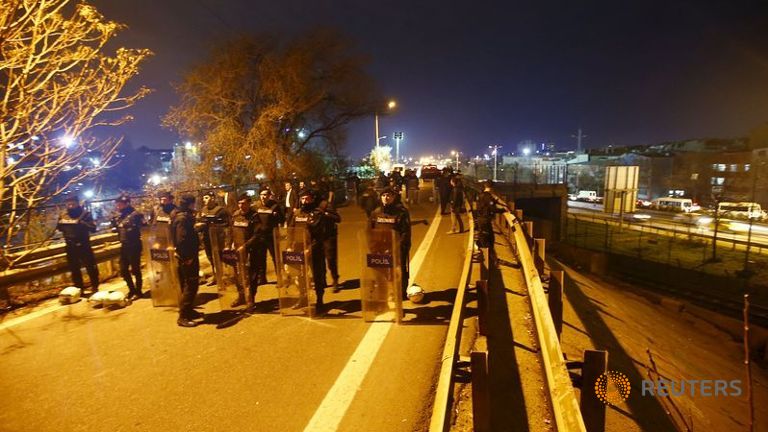 bomb blast hits istanbul metro station