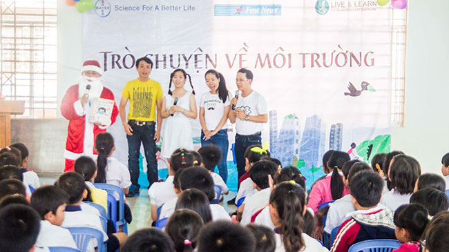 Bayer Vietnam celebrates Christmas with community supporting activities