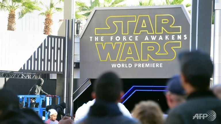 new star wars film hits us 1b at box office