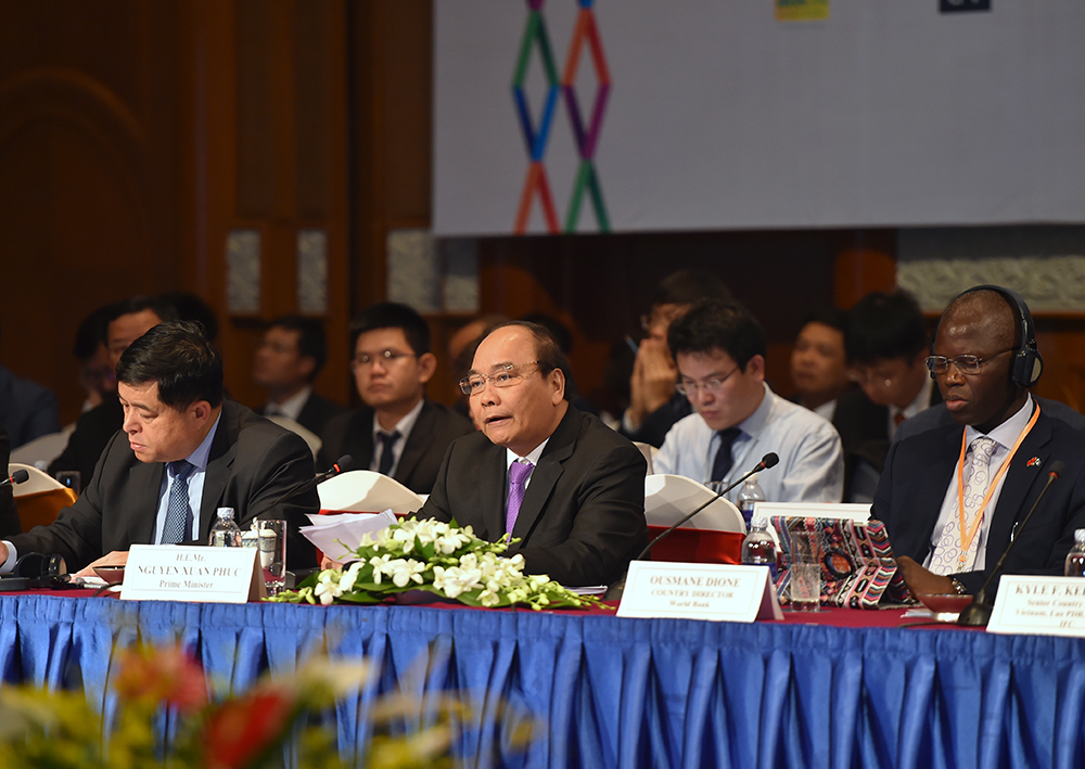 Vietnam Business Forum opens in HN