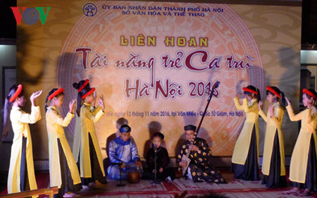 hanoi promotes ca tru performances