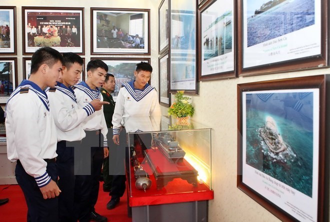 Hoang Sa, Truong Sa exhibition opens in Long An