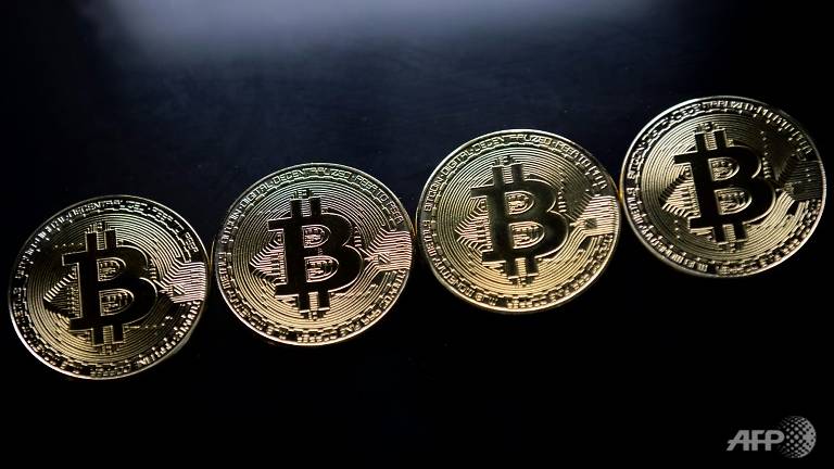 south korea bans its banks from dealing in bitcoin