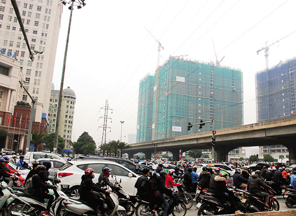 Gridlock and smog deter future My Dinh residents