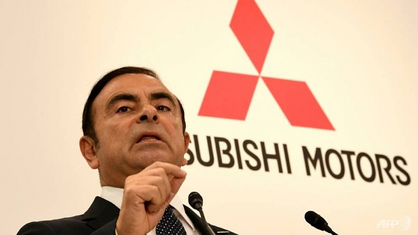 japan court extends detention of former nissan chief ghosn