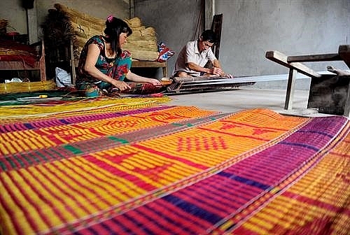 ethnic khmer handicraft villages expand in tra vinh