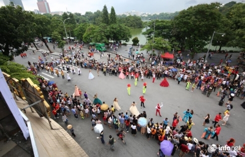 Hoan Kiem pedestrian streets expect diverse cultural, sports events in Dec.