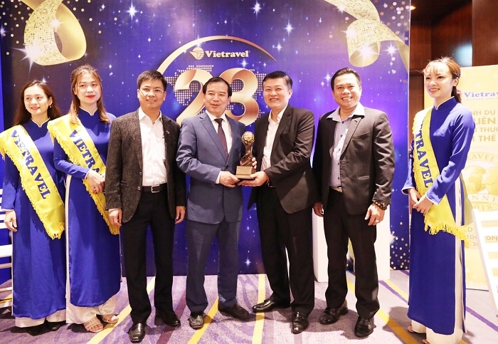the inaugural vietnam travel and tourism summit 2018 kicks off in hanoi