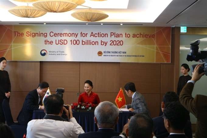 vietnam rok ink action plan to lift bilateral trade to us 100 billion by 2020