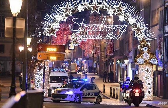 4 dead in Strasbourg Christmas market shooting, gunman on the run