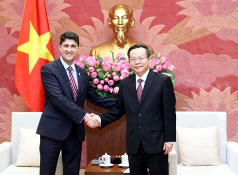 na vice chairman receives coca cola vietnam ceo