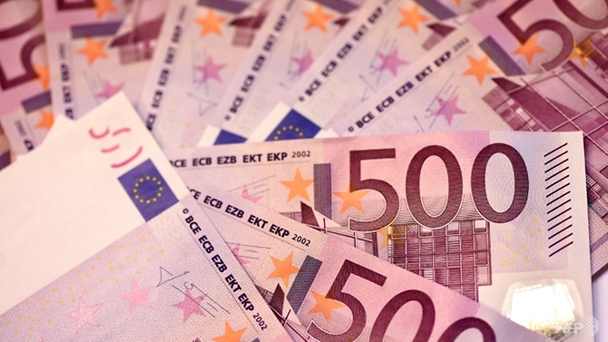 euro slides as downbeat ecb warns on economy