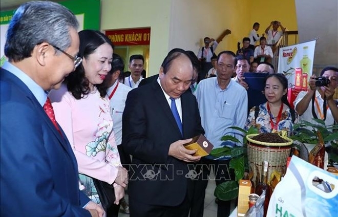 PM urges An Giang to lure more major businesses