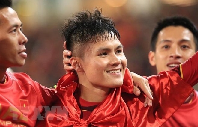 vietnam football star nguyen quang hai among asias top ten