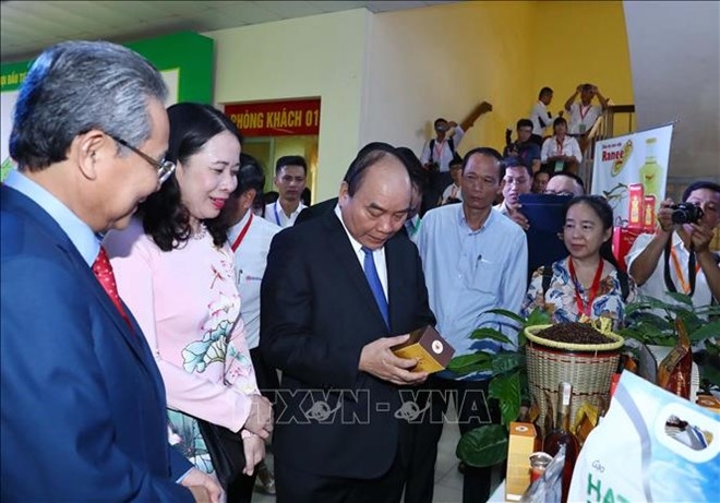 pm urges an giang to lure more major businesses