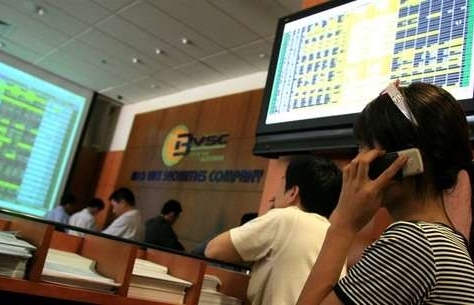 shares extend losses