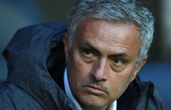 Manchester United sack Mourinho in bid to turn season round