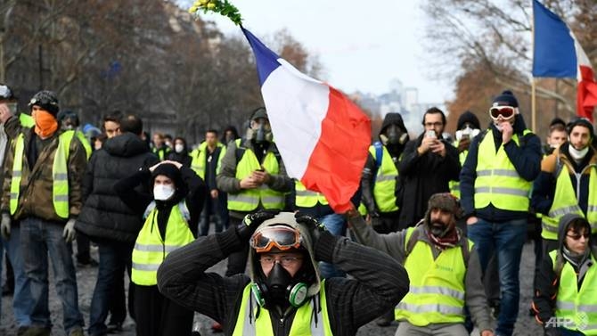 french national assembly approves yellow vest tax cuts
