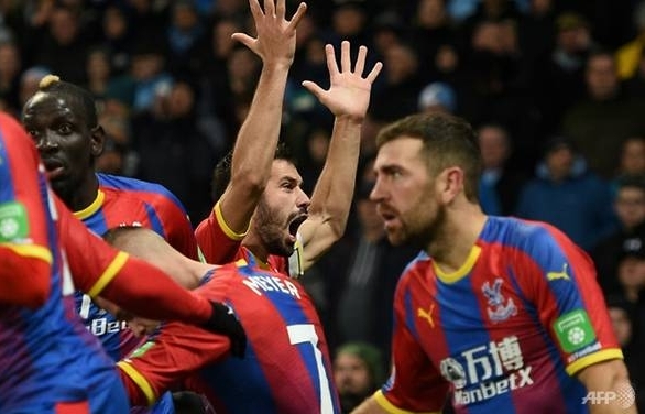 man city upset by crystal palace arsenal pounce on chelsea defeat