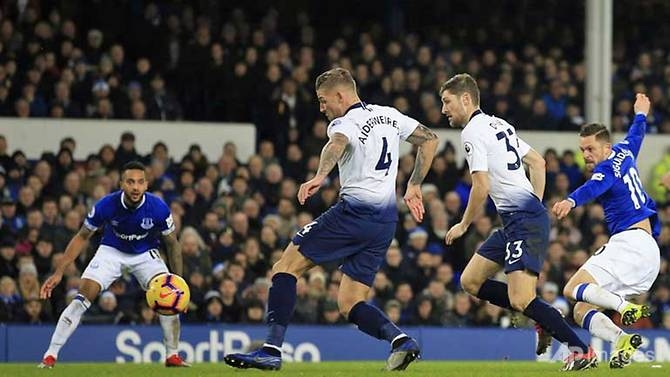 tottenham shine to hit everton for six