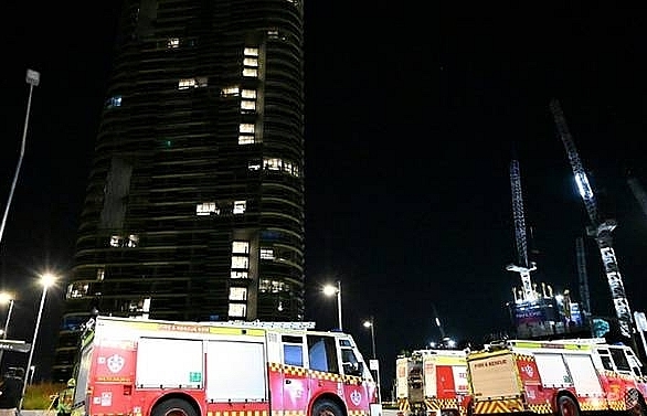 Christmas dashed for residents of Sydney 'cracking' tower