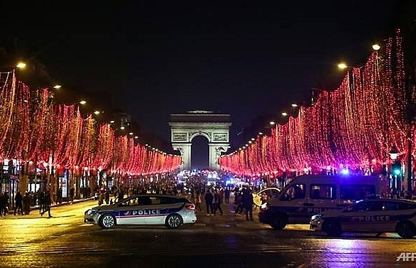 french yellow vest protests planned for saturday new years eve