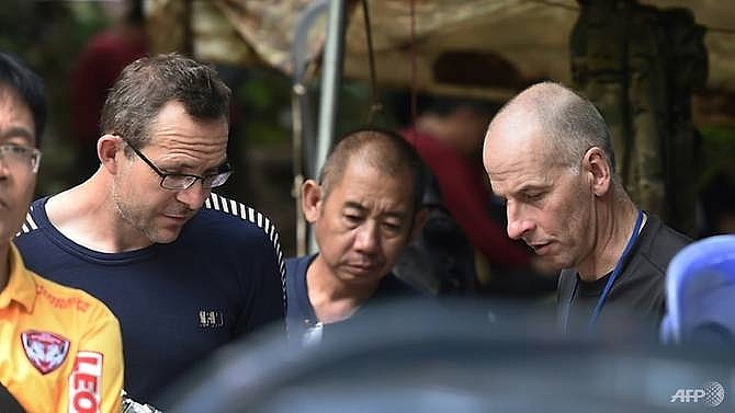 british divers involved in thai cave rescue recognised in uk new year honours list