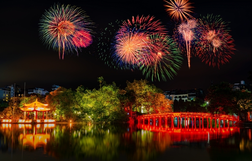 Between two new years