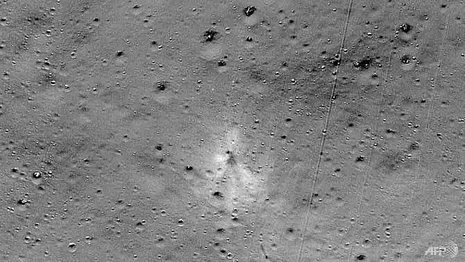 nasa satellite finds crashed indian moon lander