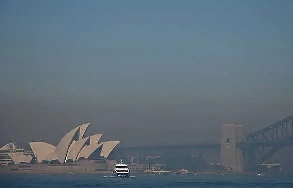 Sydney smoke crisis 'longest on record'