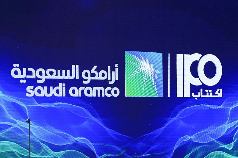saudi aramco raises us 256 billion in biggest ever ipo