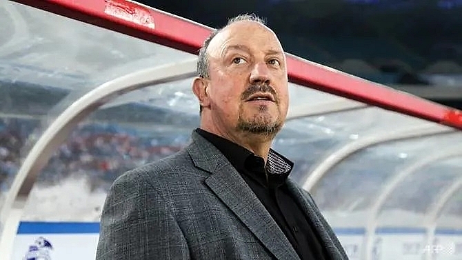 benitez rules himself out of arsenal and everton jobs
