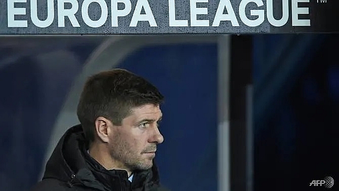 steven gerrard signs new deal at rangers until 2024