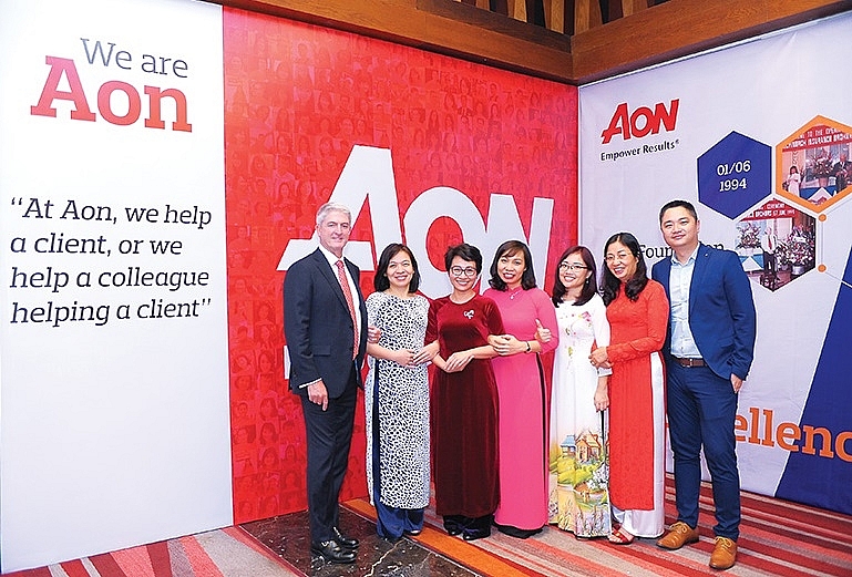 aon marks quarter of a century of excellence