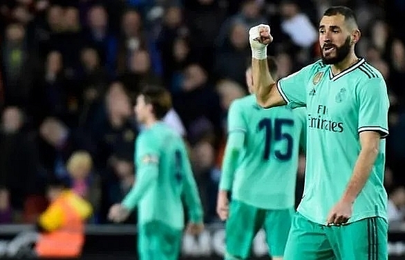 Benzema salvages Madrid draw with Clasico looming