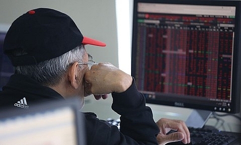 vn index up slightly market trading quiet ahead of year end