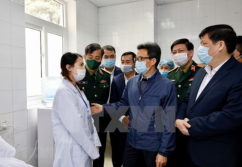 deputy pm visits first cases of clinical trials of covid 19 vaccine nano covax photos
