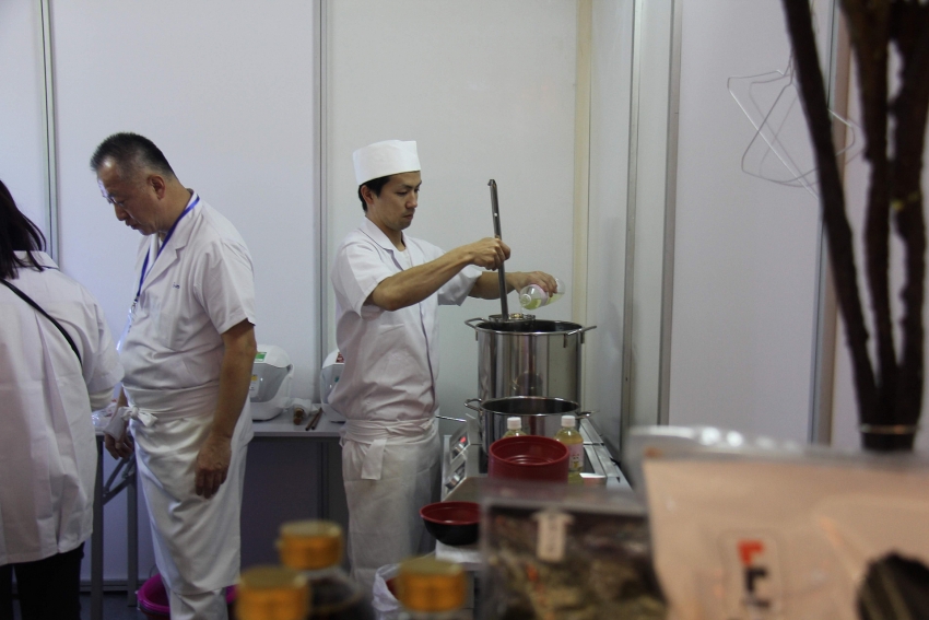 test kitchen vietnam 2019 bring back japanese cuisine to hanoi