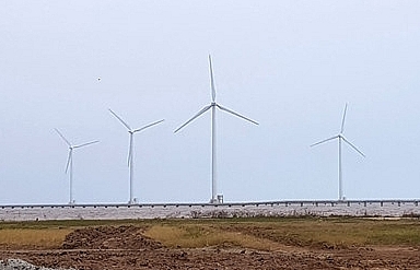 Cong Ly kicks off two more wind power projects